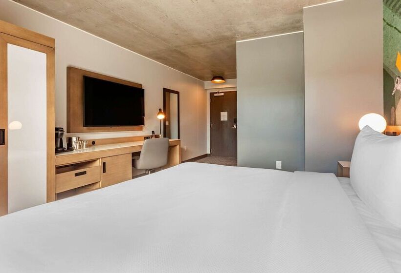 سوئیت برای معلولان, Cambria Downtown Phoenix Convention & Airport