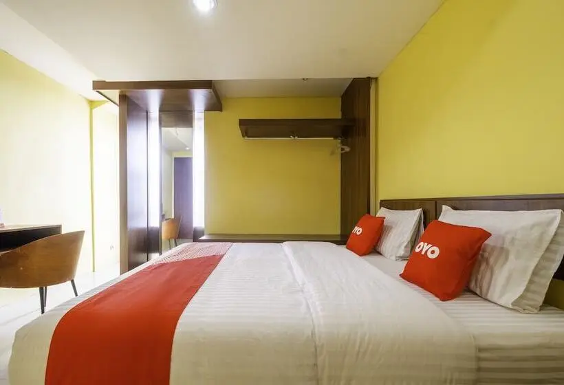 Deluxe-huone, Capital O 1973 Guest House Toserba Selamat Syariah Pelabuhan Ratu