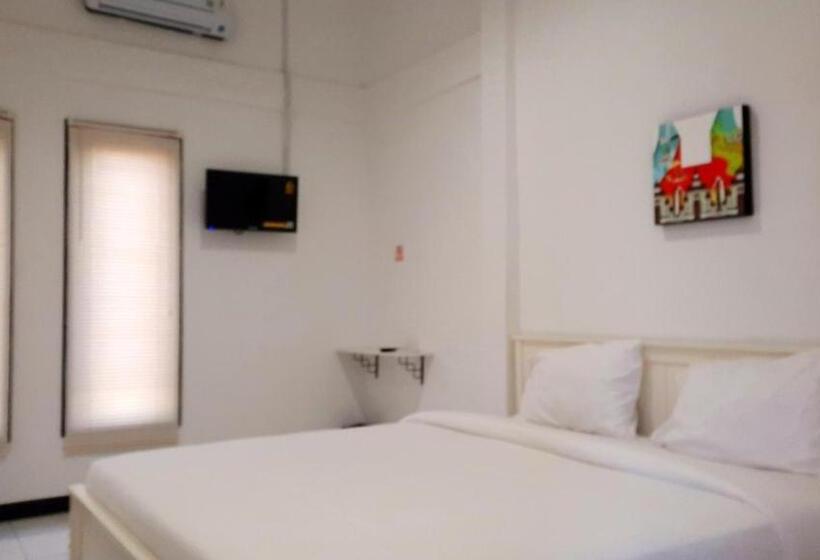 Номер Deluxe Кровать Кинг, Cozy Stay Kupang