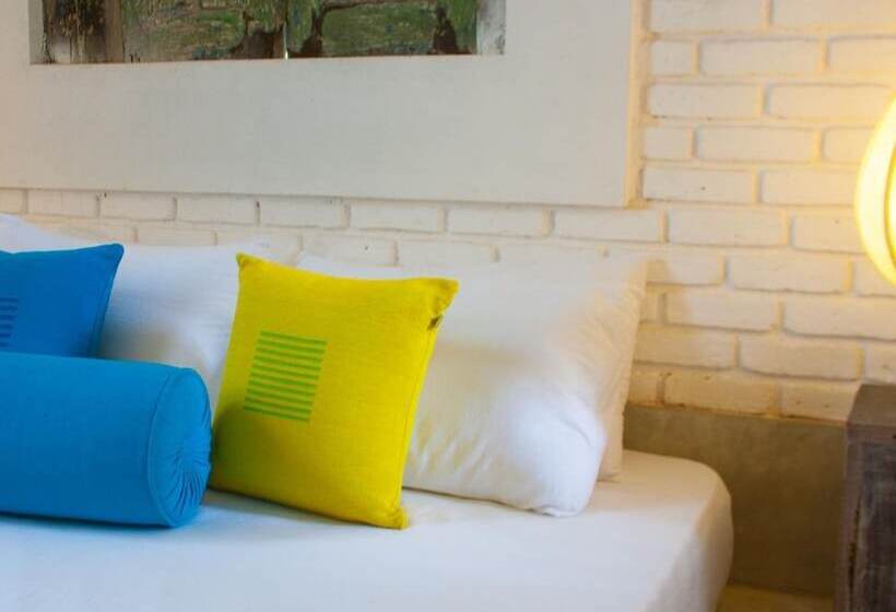 חדר דלוקס, Urban Castle