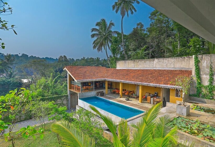 חדר דלוקס, Urban Castle