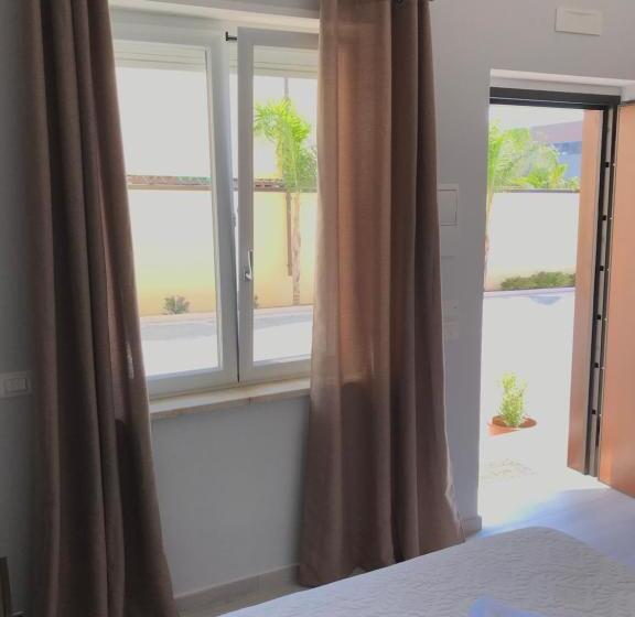 Camera Standard, I Borghi