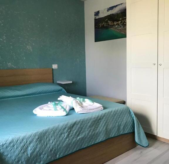 Camera Standard, I Borghi