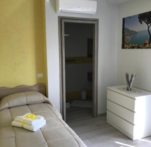 Camera Standard con Balcone, I Borghi