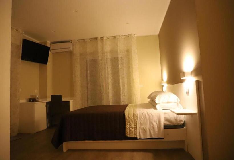 Quarto Standard com Terraço, Tre Fontane