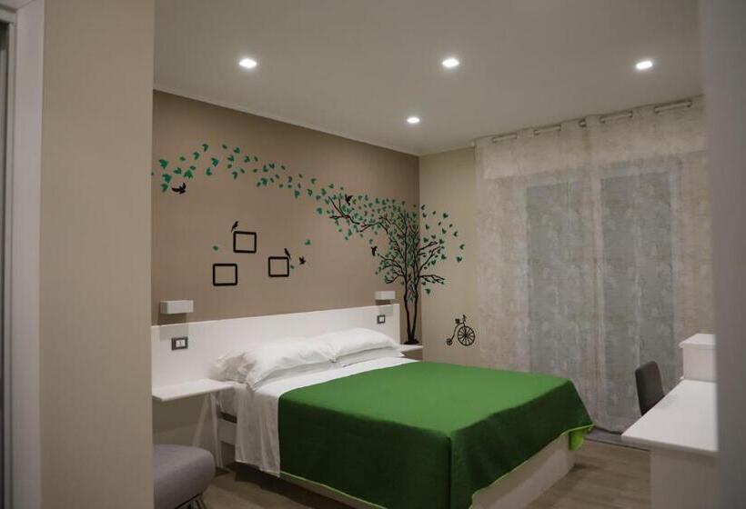 اتاق استاندارد با تراس, Tre Fontane