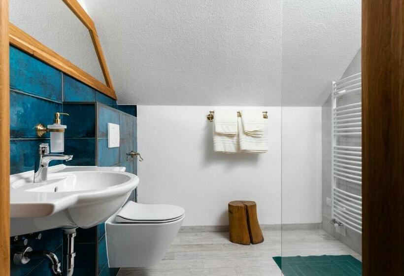 스탠다드 트리플 룸, Burina Residence