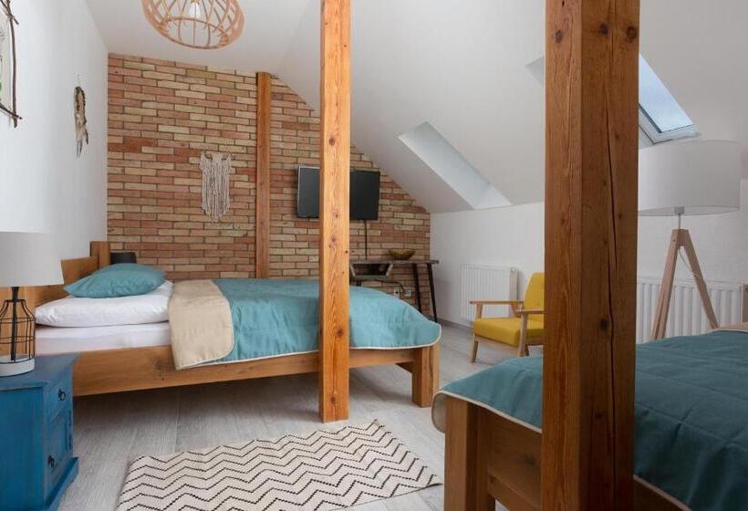 스탠다드 트리플 룸, Burina Residence