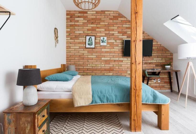 스탠다드 트리플 룸, Burina Residence