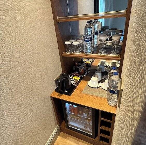 سوییت خانوادگی, Kings Cross Hotel Istanbul