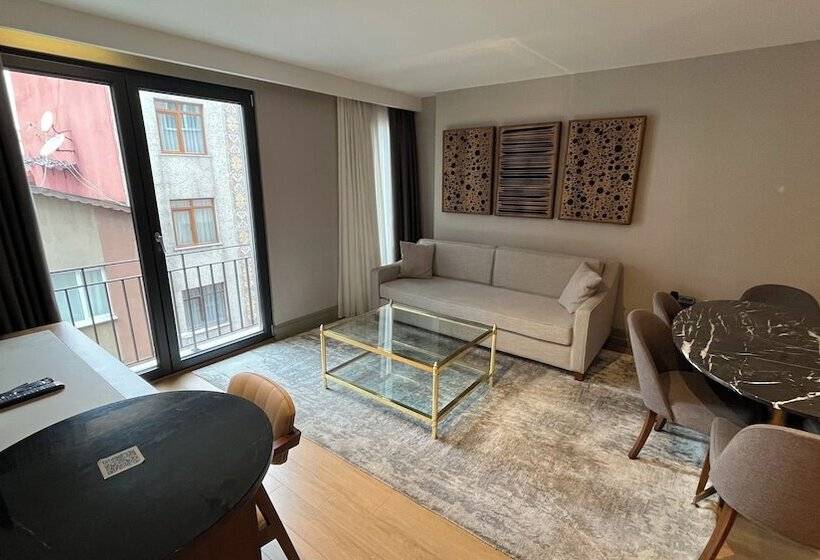 سوییت خانوادگی, Kings Cross Hotel Istanbul