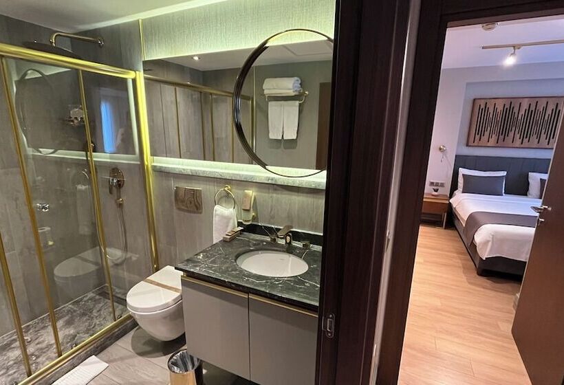 سوییت خانوادگی, Kings Cross Hotel Istanbul