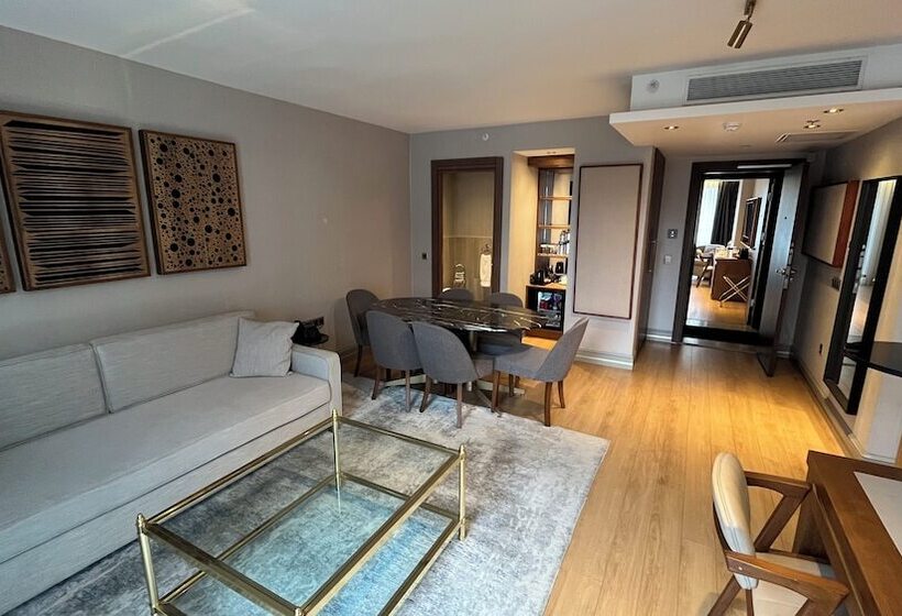 سوییت خانوادگی, Kings Cross Hotel Istanbul