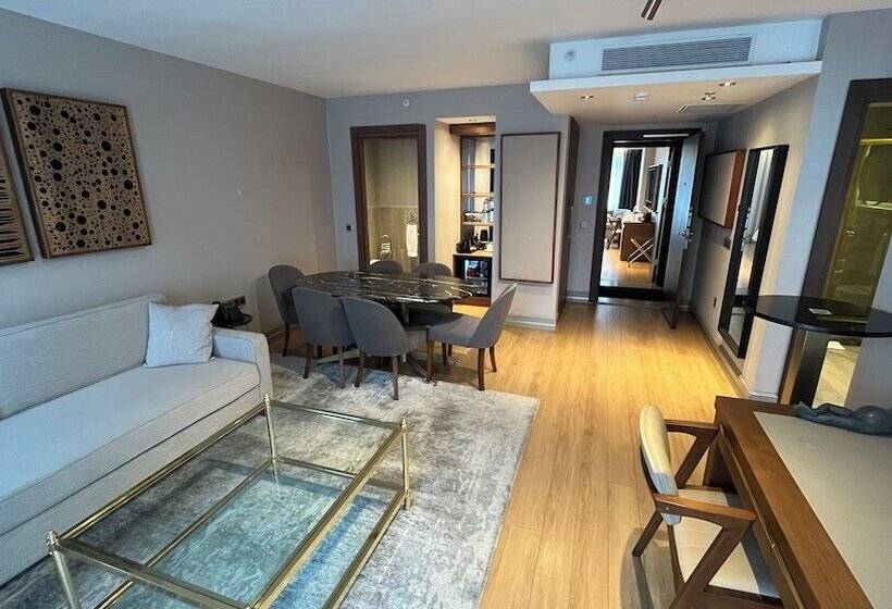 سوییت خانوادگی, Kings Cross Hotel Istanbul