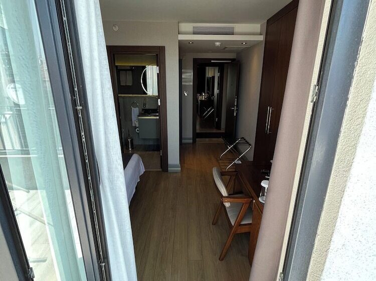 سوییت لوکس, Kings Cross Hotel Istanbul