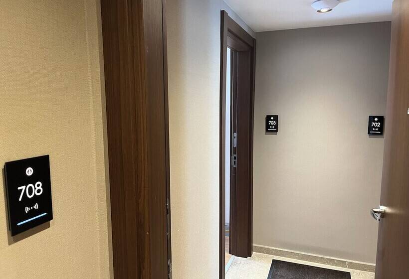 سوییت لوکس, Kings Cross Hotel Istanbul