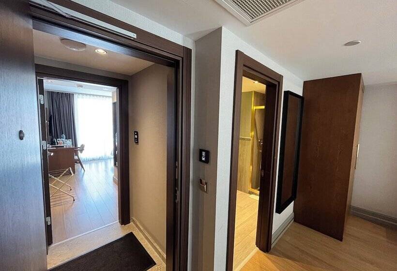 سوییت لوکس, Kings Cross Hotel Istanbul