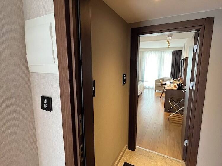 デラックススイート, Kings Cross Hotel Istanbul