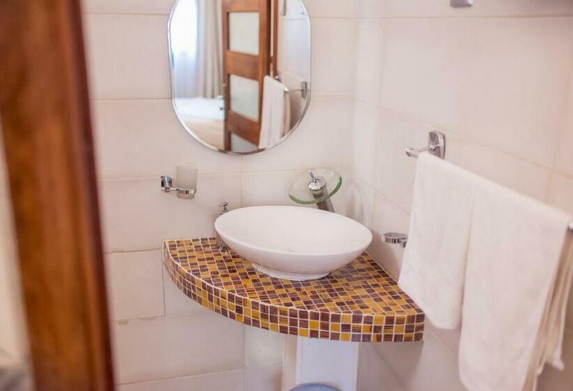 استودیوی استاندارد, Résidence Le Hublot