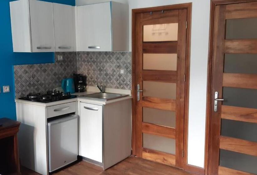 استودیوی سوپریور, Résidence Le Hublot