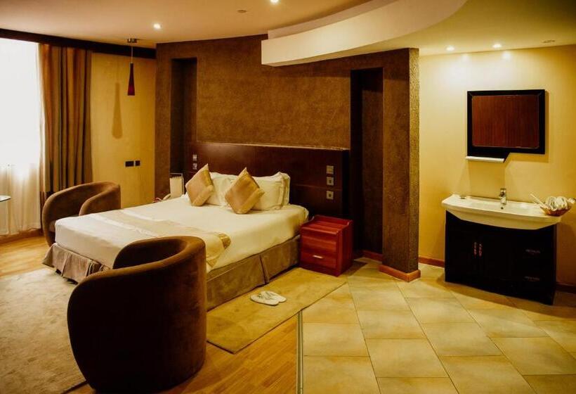 سوییت لوکس, Sg Premium Resort