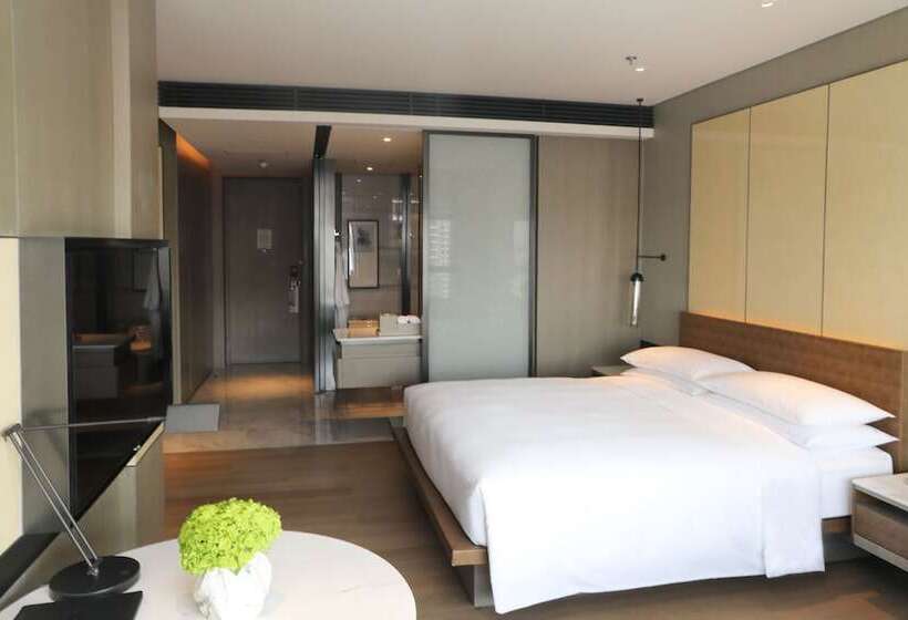 Номер бизнес-класса, Wuhan Marriott Hotel Hankou