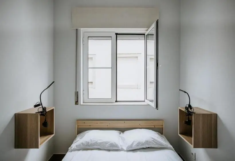اتاق استاندارد با سرویس بهداشتی مشترک, Dreams House