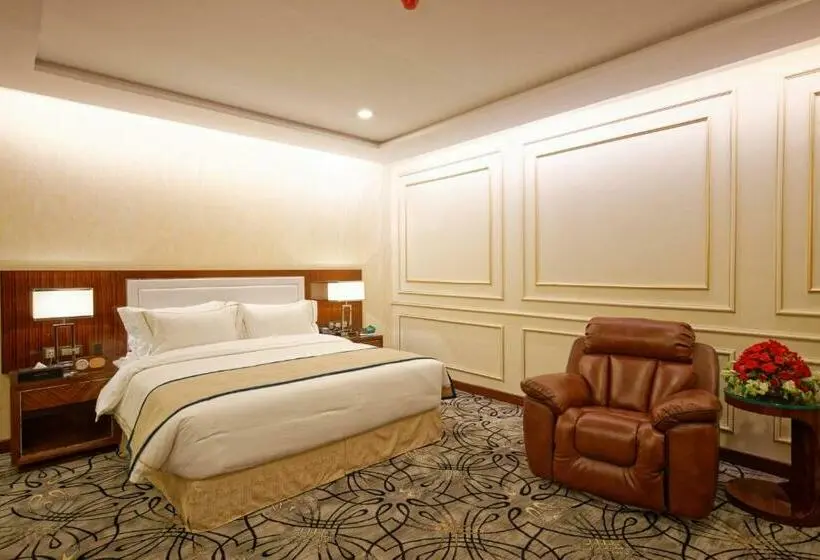 سوییت اجرایی, Royal Swiss Lahore