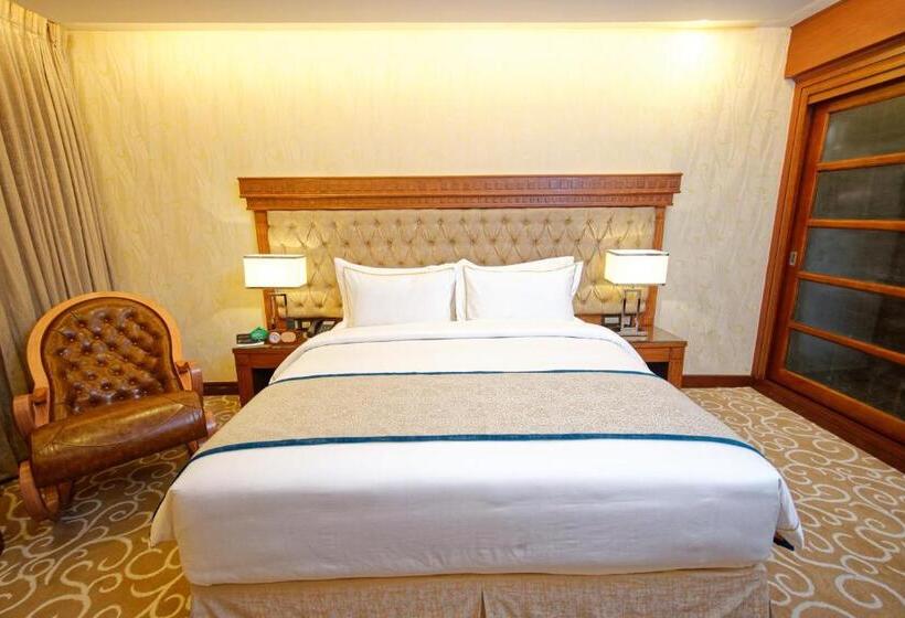 Comfort Værelse, Royal Swiss Lahore