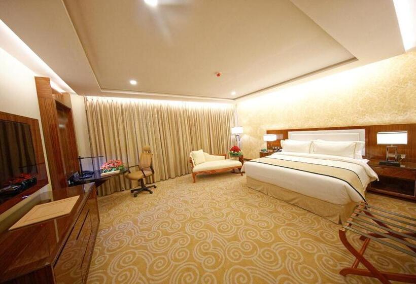 اتاق لوکس با تخت بزرگ, Royal Swiss Lahore