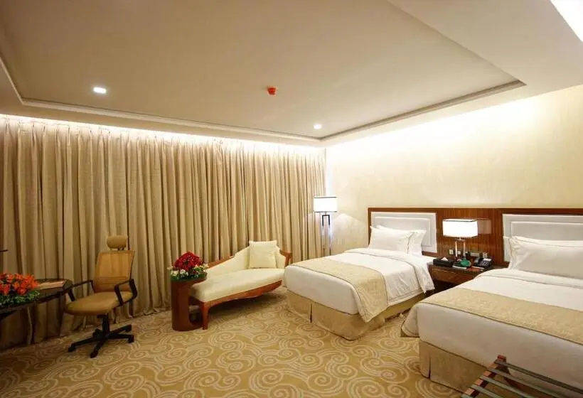 اتاق لوکس, Royal Swiss Lahore