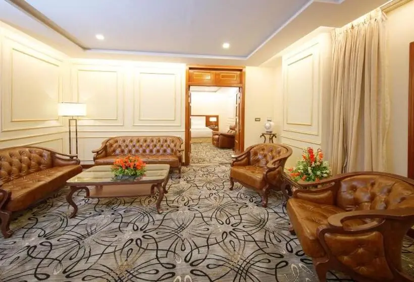 سوییت اجرایی, Royal Swiss Lahore