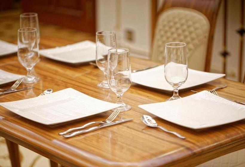 Presidential Suite, Royal Swiss Lahore