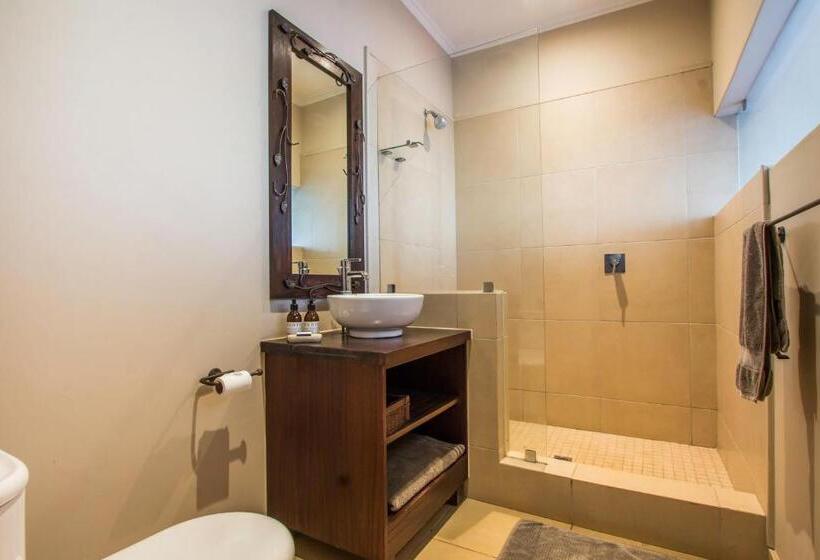 Standaardkamer met Balkon, One On Hely