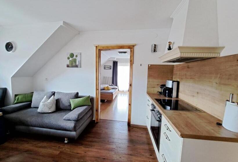 شقة غرفتين, Biobauernhof Tonimörtl