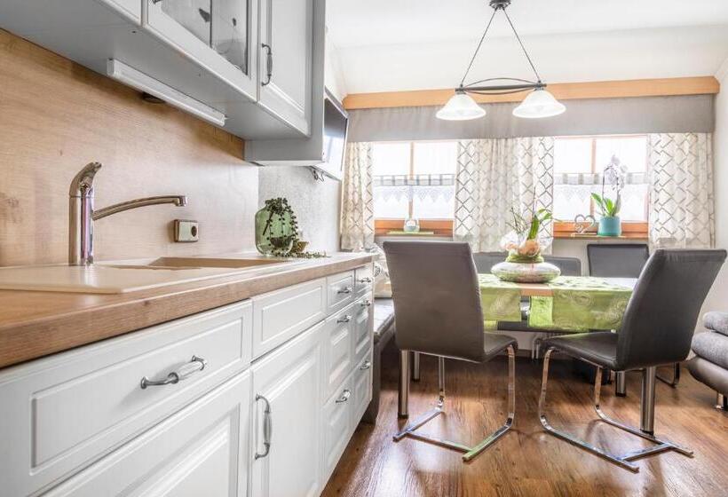 شقة غرفتين, Biobauernhof Tonimörtl