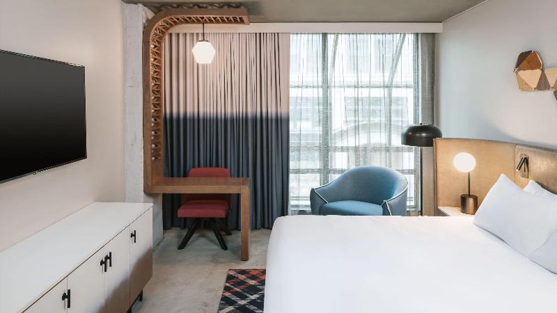 חדר סטנדרט עם מיטת קווין, Hyatt Centric Downtown Portland