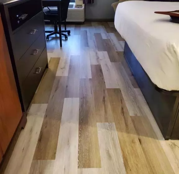 キングサイズベッドのデラックススイート, Baymont By Wyndham London Ky