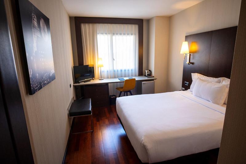 غرفة قياسية سرير كينج, Baymont By Wyndham Mcdonough