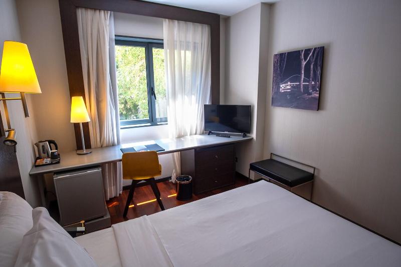 غرفة قياسية سرير كينج, Baymont By Wyndham Mcdonough