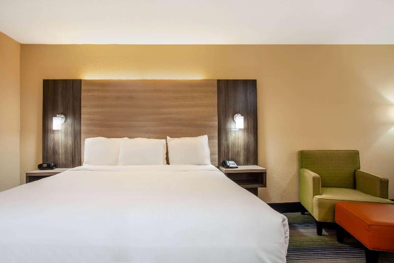 جناح, Baymont By Wyndham Mcdonough