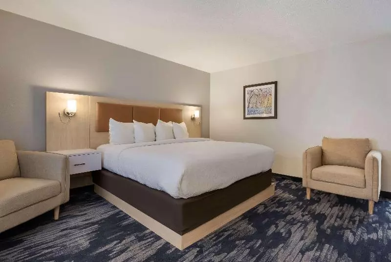 キングサイズベッドのスタンダードルーム, Best Western Batesville