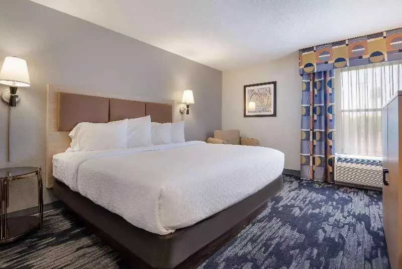 キングサイズベッドのスイートルーム, Best Western Batesville