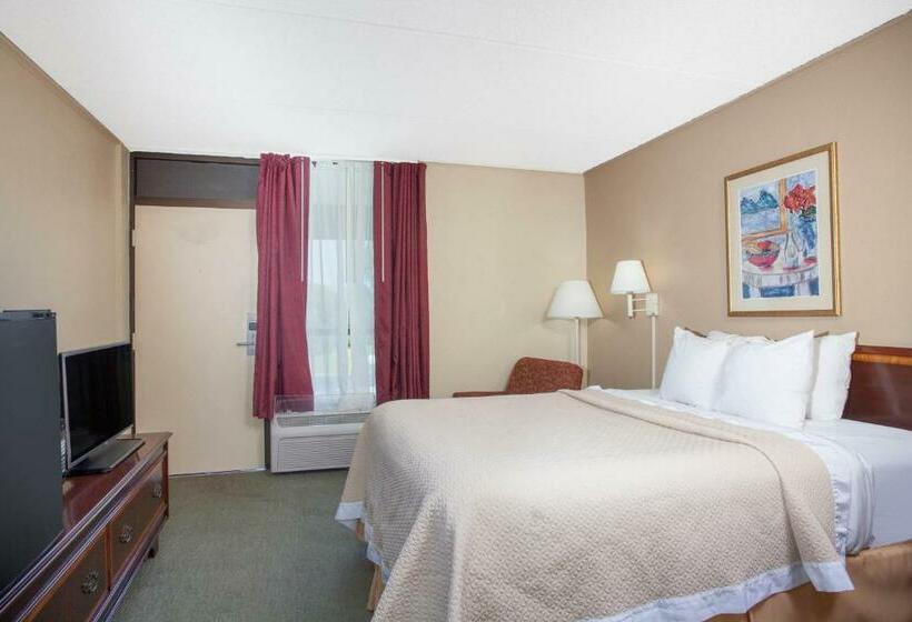 Стандартный Номер Кровать Кинг, Days Inn By Wyndham Statesboro