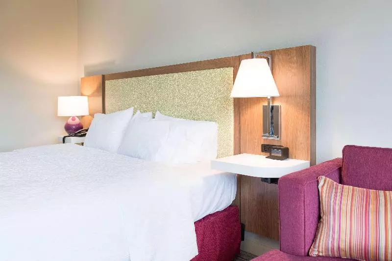 身障者適用スタンダードルーム, Days Inn By Wyndham Englewood Dayton Airport