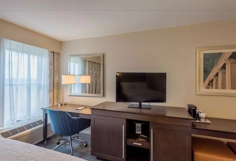 ２ダブルベッドのスタンダードルーム, Hampton Inn & Suites Jackson Coliseum