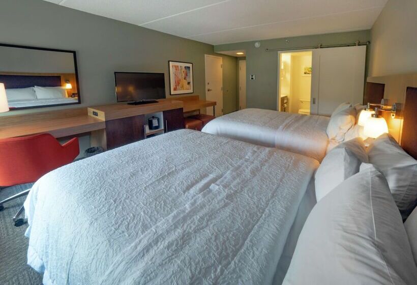 חדר סטנדרט שתי מיטות זוגיות, Hampton Inn Hazleton