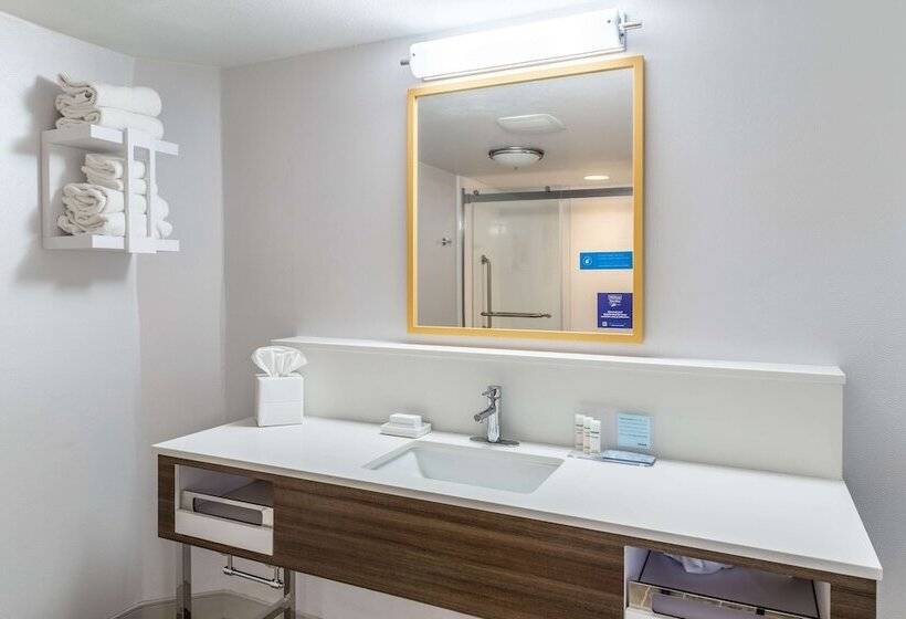 带2个双人床的标准工作室, Hampton Inn Lacrosse/onalaska