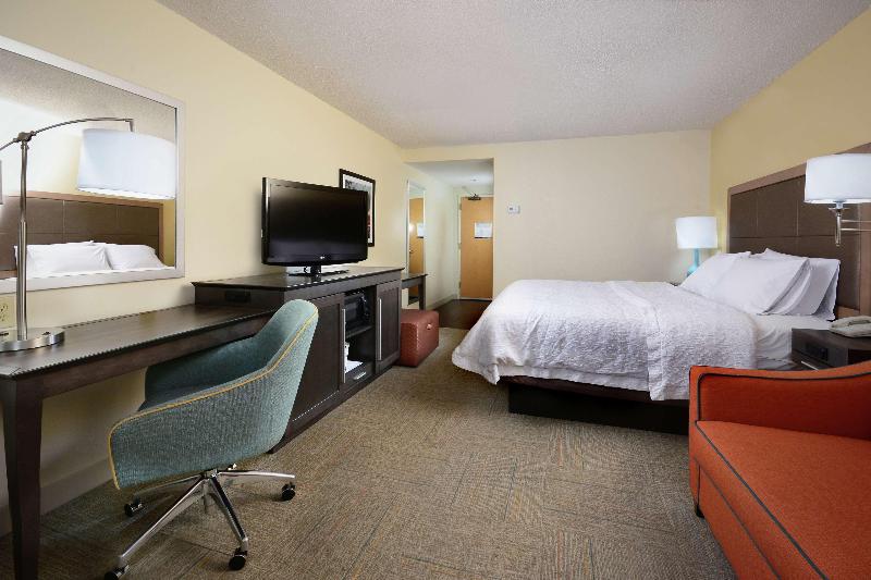 غرفة قياسية سرير كينج, Hampton Inn Martinsville