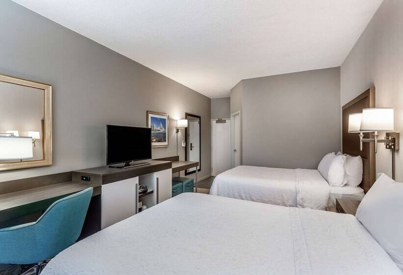 标准间, Hampton Inn Milwaukee Airport